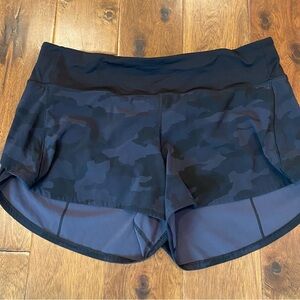 Lululemon Speed Up Low-Rise Lined Short 4” size 12 black camo